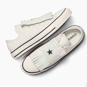 Converse Chuck Taylor All Star Tassels Canvas Shoes - White / Blue SIze 7.5 - 8